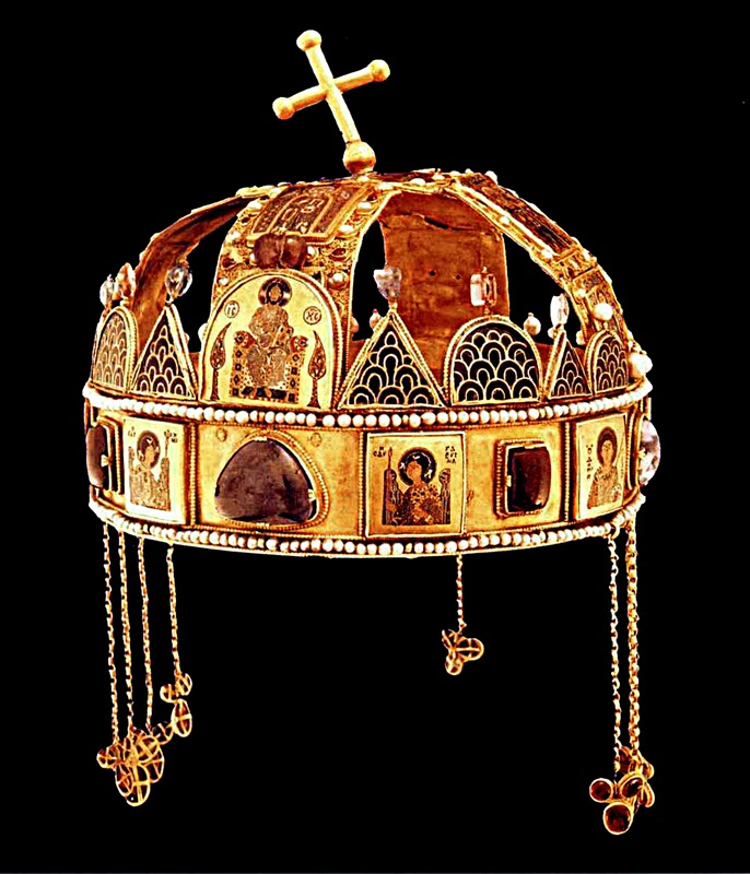 A_Szent_Korona_elolrol_2