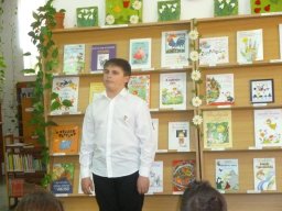 2012_szovegelo_p1020998