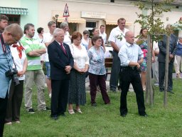 hatar_gyozo_szoboravatas_2014_08_20_11