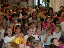 2015_10_05_11_konyvtari_napok_oroszlan_a_konyvtarban_115