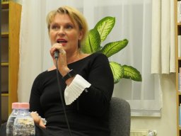 hegyi_barbara_03