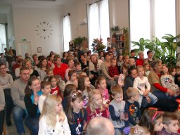 A könyvtárba is eljött a Mikulás
