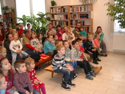 A könyvtárba is eljött a Mikulás