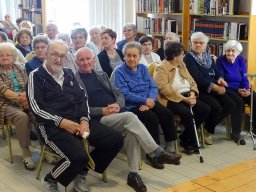 2024.05.15. - Kétszemélyes bolondságok – zenés szórakoztató műsor könyvtárunkban